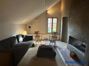 Maison de Campagne in Beautiful Burgundy - Image 1