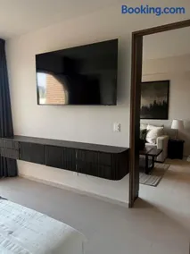 Boutique - 1BR King - Country Club Guadalajara - Image 2