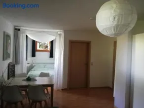 Schnuckelige Wohnung in ruhiger Lage, Elektroauto Ladestation - Image 2