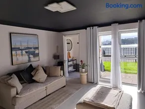 SeaView Apartment Suite - Image 1