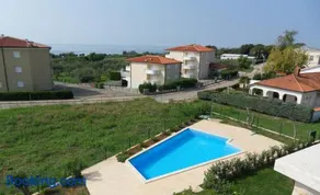 Nice place with pool - Image 1