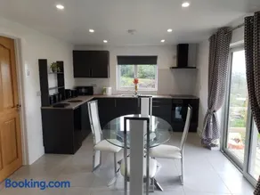 The Gamekeeper's Lodge - Image 4