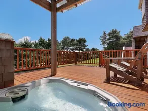 Gated Highlands retreat w hot tub golf - Image 3