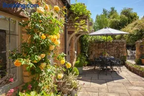 Hook Cottage - Image 2