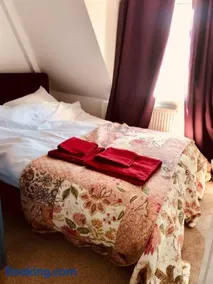 StarLight A Cosy 2 Bedroom House in Portishead - Image 5