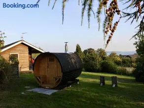 Holzhaus-mit-Sauna-und-Panoramablick-auf-die-Ostsee - Image 3