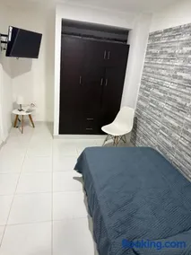 New Central Apartment 101 - Image 4