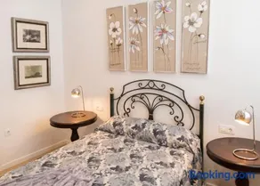 Cozy Apartment in Cádiz with Terrace - Image 3