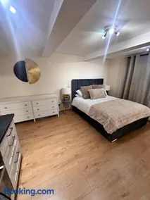Hope House King Studio Maidstone - Image 4