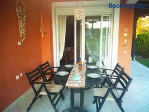 Sunny Villa Sea View by RentalsPro Services - Image 4