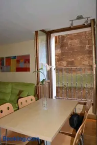 Cálido y acogedor apartamento en el corazón de Puente la Reina - Image 3