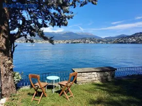Ferienhaus am Luganersee mit Seesicht und Privatstrand - Image 1