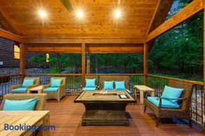 New Ritzy Rendezvous An adventure in privacy - Image 5