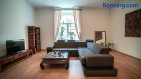 Peony Apartment - Image 1