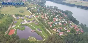 Domki cało roczne z własnym stawem nad jeziorem - Image 1