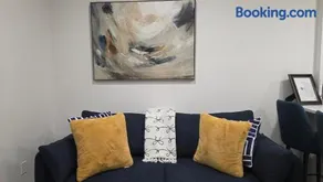 New Family Modern 2-Bedroom near Hospital, YMCA, Cineplex, Grocery Stores - Image 4