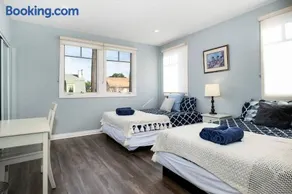Stylish 4 BR house near Korea Town (Central LA) - Image 1