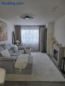 Hampton Premium Rooms Peterborough - Image 2