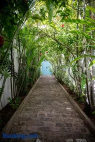 Samudra Beach Villa - Image 2