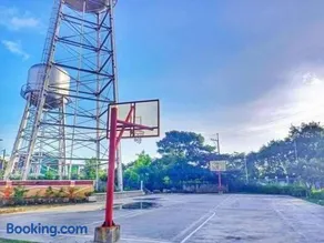 Elegant 2BR Condo unit with free WiFi - Image 2