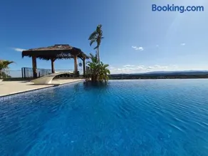 Grand Horizon Villa Valencia - Image 1