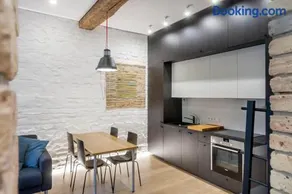 Old Town Pylimo apartment by Urban Rent - Image 1