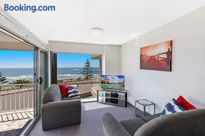 Dolphin Court 6 - Image 3