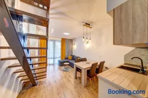 Skyday Penthouse Deluxe at Oak Residence - Image 3