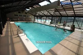 Walkin/Pools/Hot Tub/Golf Front/Lake Resort Beauty - Image 2