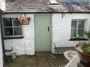 Tizzers Wash house - Image 2