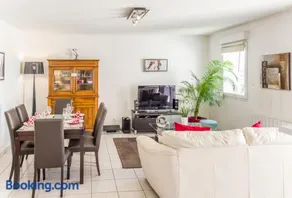 Appart'cosy Lyon Est - Image 1
