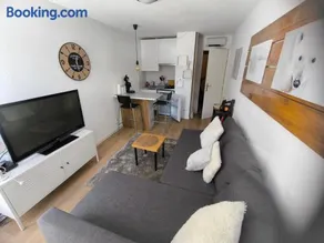 STUDIO COSY ISARD P2000 - Image 5