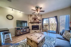 SS B11 Seele Street River Retreat - Image 2
