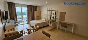 Modern Studio in Bahía Nordelta with garage - Image 2