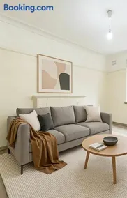 Quiet Guest Room in Burwood - Image 2