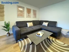 3 Zimmer Apartment, 90 qm, ruhig und zentrumsnah, max 6 Pers, 15 qm Balkon , private Garage, Internet 1000 MBit - Image 3