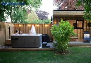 Copper Beech Lodge with Hot Tub, Games Room, Fire Pit - Image 2