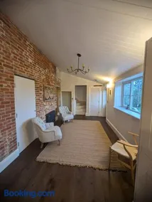 Rose Cottage, Luxury cottage, sleeps 16 - Image 4