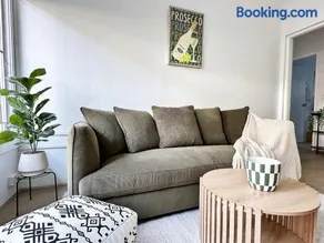 La Pague - Near CBD - Parking - 2 Bedroom Retreat - Image 2