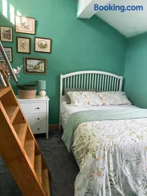 Batty lodge - Image 3