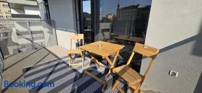 Haas Apartments Tower, 2 bedrooms, balcony and parking - Image 4