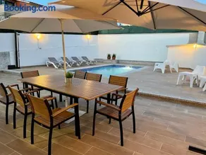 Vivienda adosada con piscina cerca de la playa - Image 1