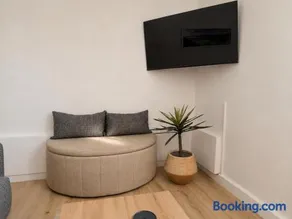 Modern Semi-Basement Αpt - Vibrant Kypseli by ΜΡS - Image 3