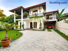 The Oak Residence - Image 3