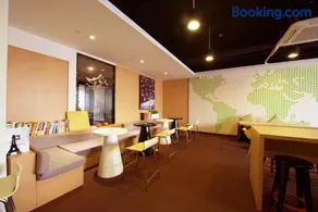 IU Hotel Chongqing Longtou Temple North Railway Station - Image 1