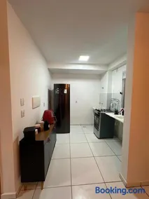 Apartamento completo e confortável a 5 minutos do centro climatizado - Image 2