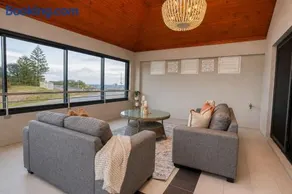 Saltwater Stay - Image 3