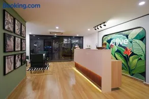 Olive Hotel Gurugram Sector 57 by Embassy group - Image 2