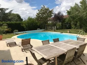 Maison ancienne avec piscine au milieu des vignes - Image 2