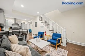 Spacious 3-Bedroom Apt in the Heart of Philly - Image 4